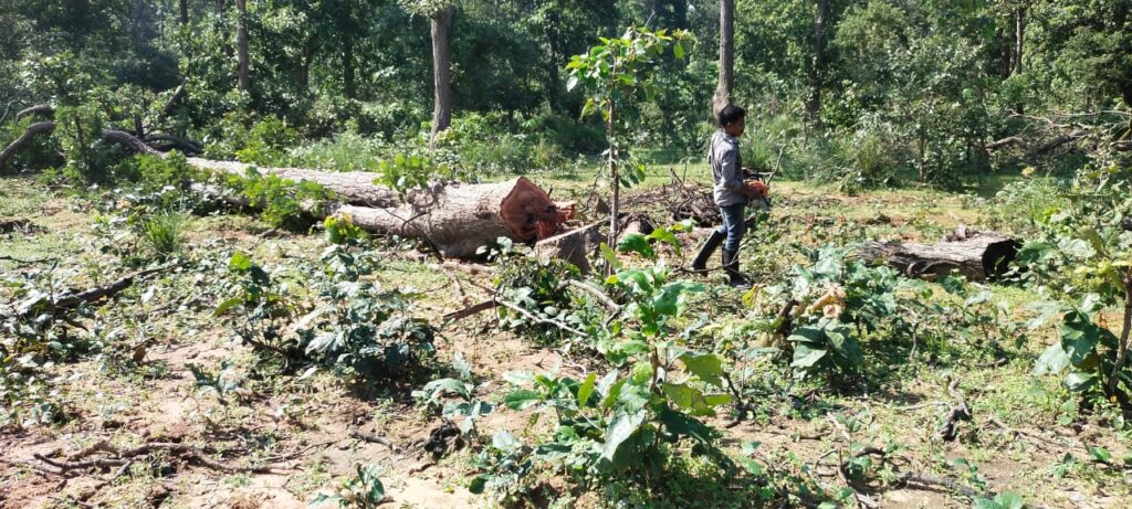 PEKB Coal mines पुलिसिया कार्रवाई पर जमकर नाराज हुए ग्रामीण