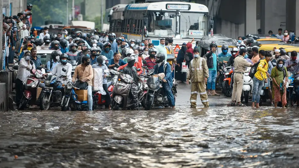 Pic credit: The weather channel https://weather.com/ तेलंगाना में भारी बारिश से 100+ गांव जलमग्न, 99 ट्रेनें रद्द - TheTarget365