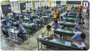 UP Board Exam 2026: तीसरे दिन भी छात्रों में खौफ,  करीब 3 लाख ने छोड़ी परीक्षा