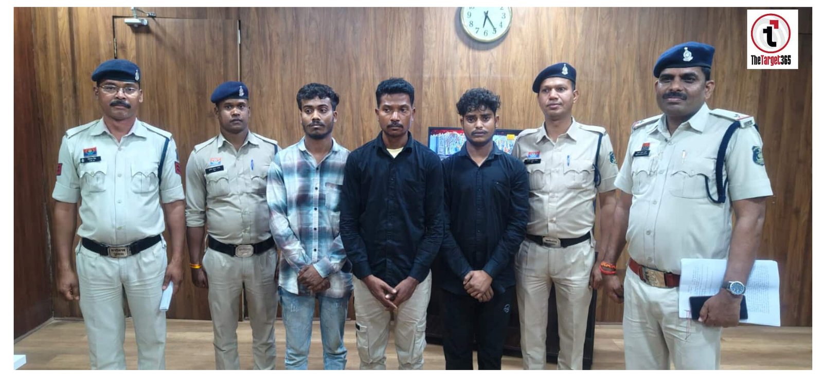 सफारी वाहन में हो रही थी गांजा तस्करी, पुलिस ने 3 तस्करों को दबोचा, 2 अन्य की तलाश तेज