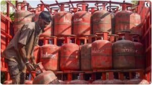 LPG Cylinder Crisis: मिडिल ईस्ट युद्ध का भारत पर प्रहार, एलपीजी सिलेंडर की भारी किल्लत, बुकिंग नियम बदले
