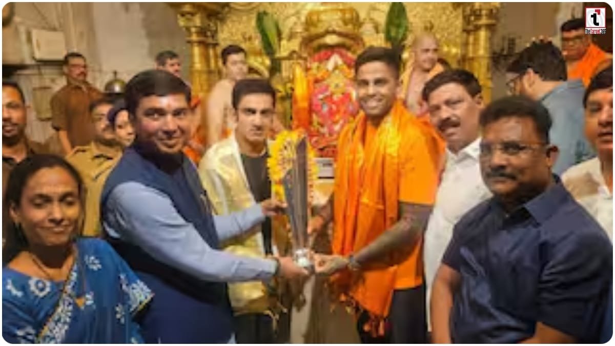 Team India at Siddhivinayak