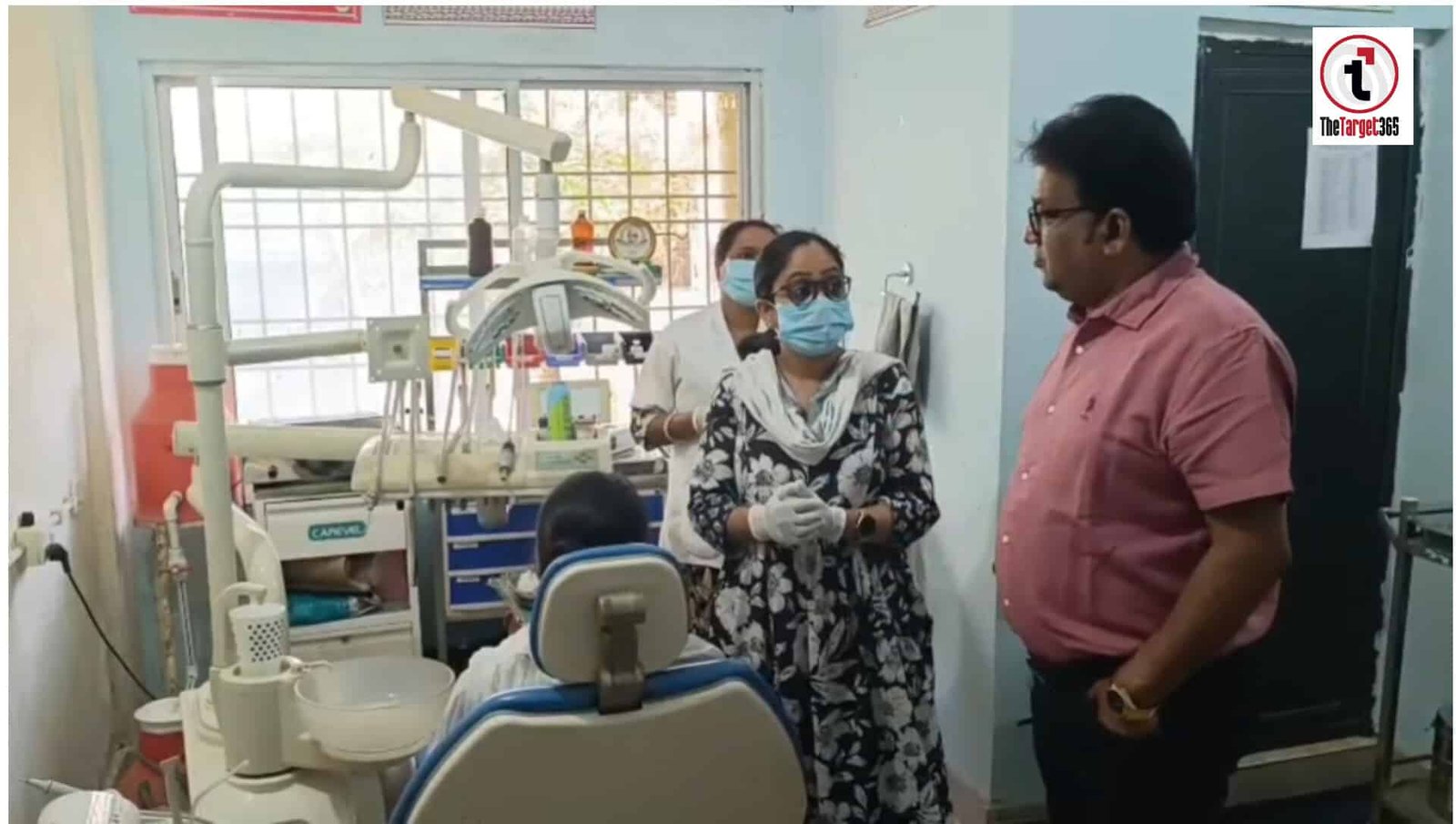 धौरपुर सीएचसी में औचक निरीक्षण: लैब में अव्यवस्था पर फटकार, 9 कर्मचारियों का वेतन रोकने के निर्देश