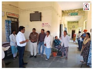 सरगुजा में स्वास्थ्य सेवाओं की पोल खुली: औचक निरीक्षण में अव्यवस्था, कई कर्मचारी नदारद, नोटिस जारी