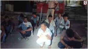 Bilaspur Police : बीच सड़क पर बदमाशों की ‘क्लास’, बिलासपुर पुलिस का कड़ा संदेश; अब खैर नहीं