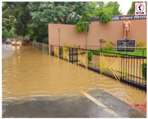 Rain Chaos : अंबिकापुर में बारिश ने खोली शहर की तैयारियों की पोल, एक घंटे की झमाझम बरसात में कई इलाके जलमग्न