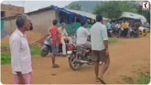 Balrampur Teacher Murder: जमीन विवाद में शिक्षक की हत्या, विरोध में आरोपियों का घर फूंका