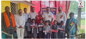 School Entrance Celebration : मझवार समुदाय के 7 बच्चों का तिलक लगाकर हुआ स्वागत, शिक्षा से भविष्य संवारने का दिया संदेश