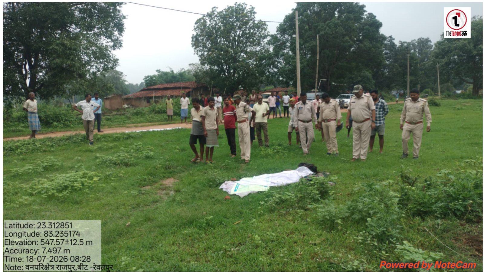 Balrampur News : हाथी के हमले में ग्रामीण की मौत: महुआ की गंध से घर तक पहुंचा दंतैल, भागने के दौरान हुआ आमना-सामना