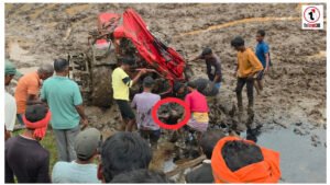Ambikapur News : खेत की जुताई के दौरान दर्दनाक हादसा, ट्रैक्टर पलटने से 26 वर्षीय चालक की मौत, गांव में पसरा मातम