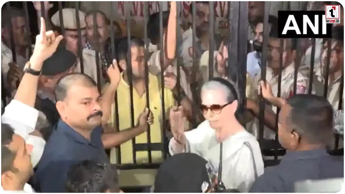 Sonia Gandhi Mandir Marg Visit