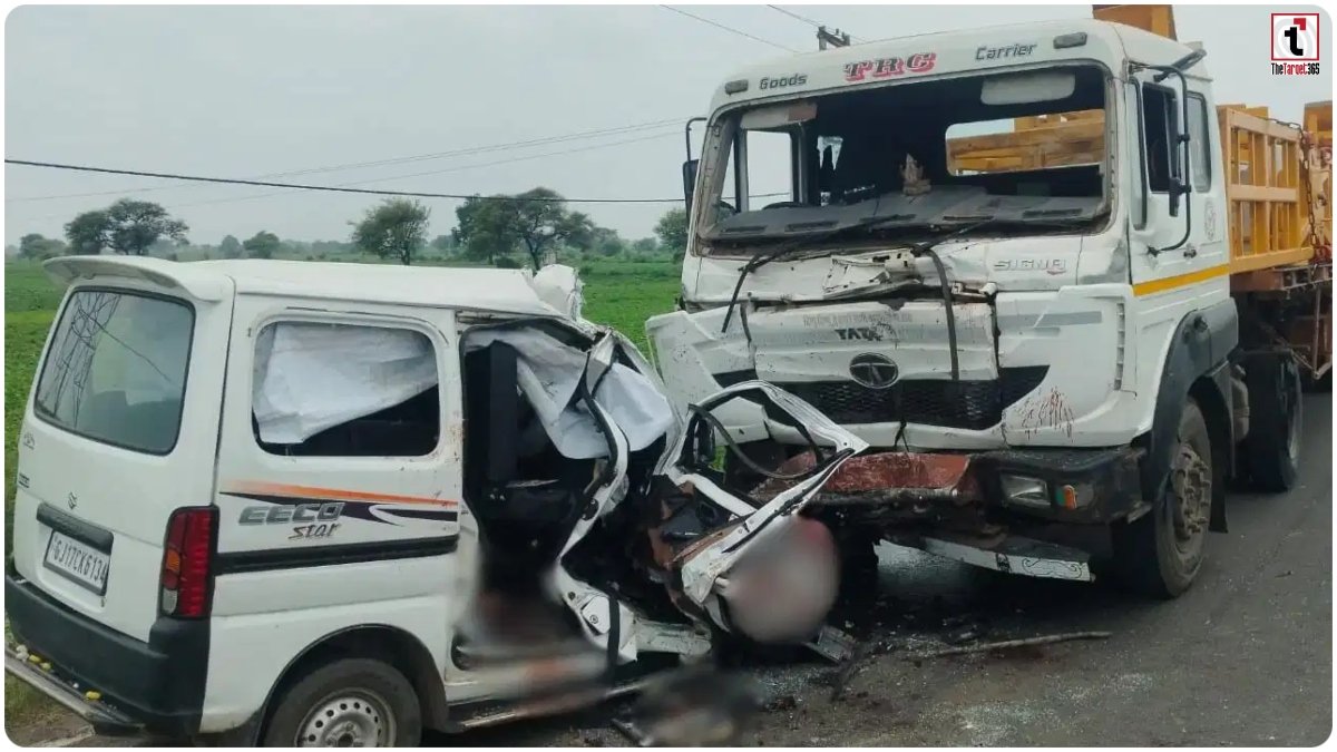 Dhar Road Accident