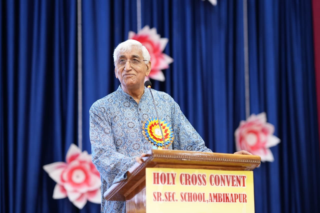 Student Dialogue : टीएस सिंहदेव ने होलीक्रॉस स्कूल के छात्रों से किया सीधा संवाद, Gen Z के सवालों पर खुलकर रखी बात 1 TheTarget365 – देश-दुनिया की हर खबर
