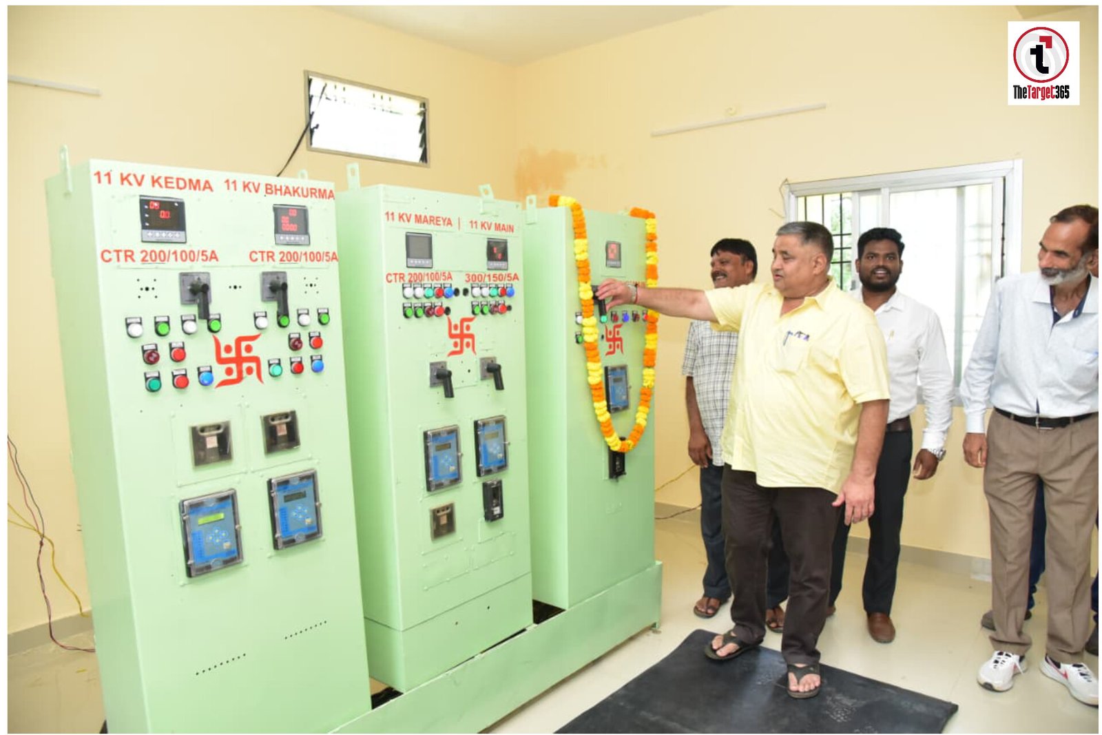 Ambikapur News : भव्य तिरंगा यात्रा के साथ 2.42 करोड़ रू के विद्युत सब-स्टेशन का लोकार्पण और महतारी सदन का भूमिपूजन