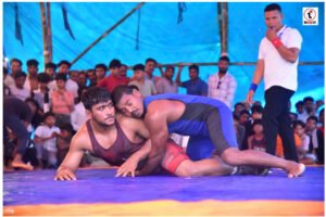 Dangal Wrestling Competition : झमाझम बारिश के बीच दंगल का रोमांच, अवनीश पांडेय बने सरगुजा केसरी