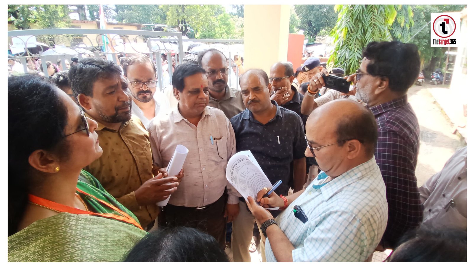 Ambikapur News : TET मुक्ति महारैली में गूंजा शिक्षकों का आक्रोश, सेवा सुरक्षा और पदोन्नति में टीईटी की बाध्यता खत्म करने की मांग