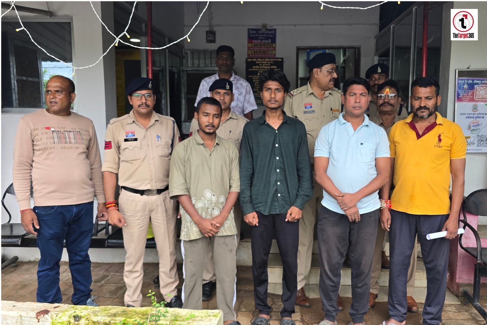 Ambikapur News : कांग्रेस नेता व पत्नी पर जानलेवा हमला मामले में 4 आरोपी गिरफ्तार, बुलेट जब्त