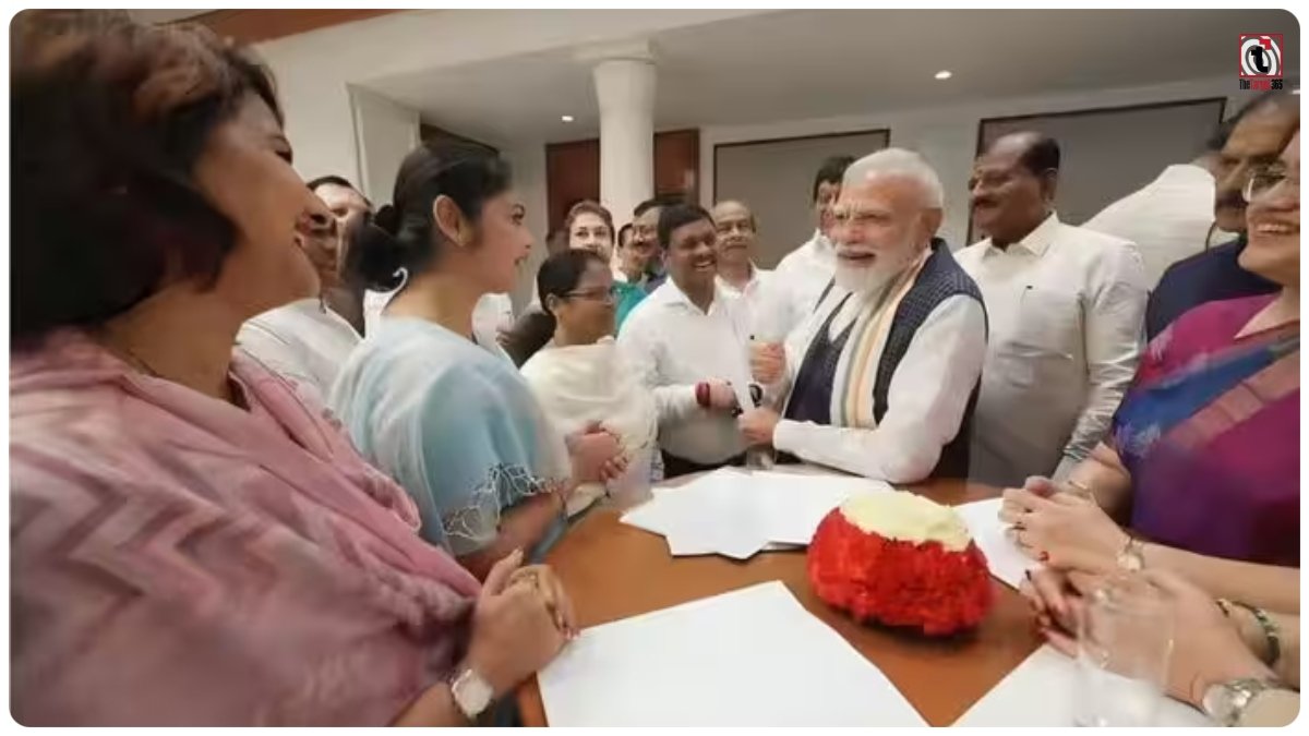 Sayani Ghosh Meets PM