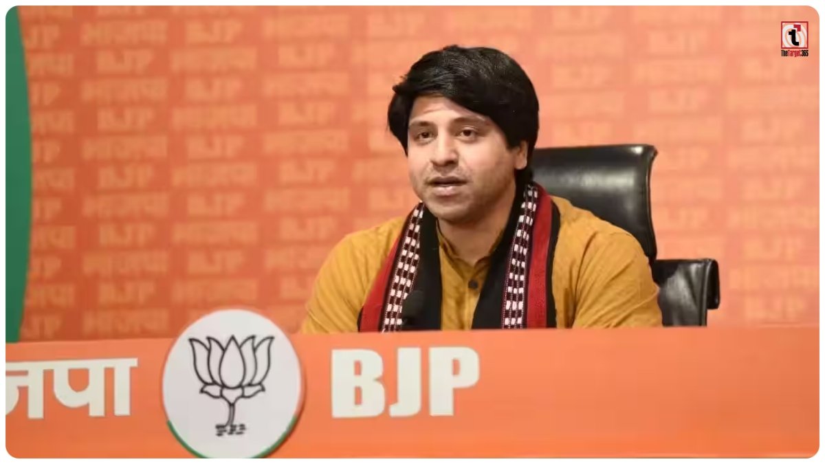 Shehzad Poonawalla Resigns