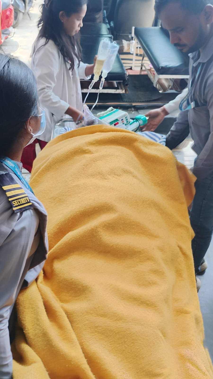Update Ambikapur News : अंबिकापुर में दिनदहाड़े चाकूबाजी, ससुर की हत्या की कथित साजिश, दामाद हिरासत में; दो आरोपी गिरफ्तार 1 TheTarget365 – देश-दुनिया की हर खबर
