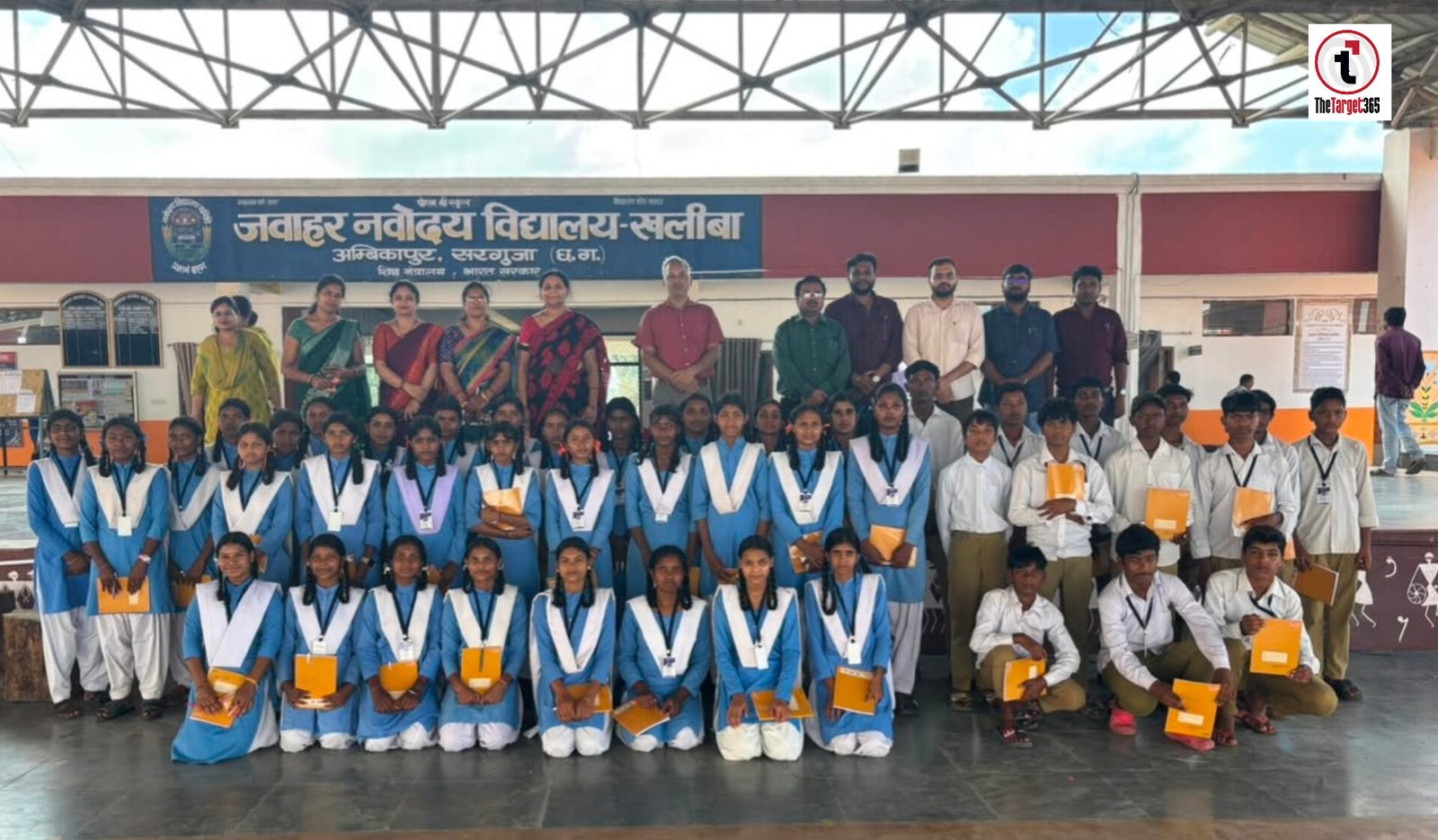 Ambikapur News : नवोदय विद्यालय पहुंचे खालिबा स्कूल के 40 विद्यार्थी, 3D प्रिंटिंग और अटल टिंकरिंग लैब ने खींचा ध्यान