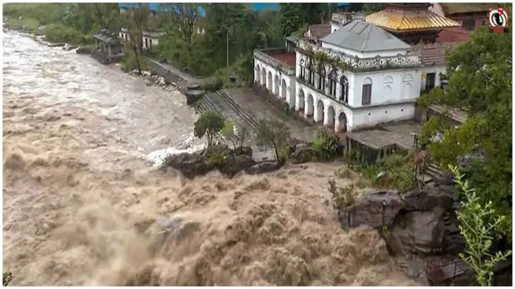 Nepal Landslide 2026 : नेपाल में कुदरत का कहर, 21 लोगों की मौत, कई लापता, 77 जिलों में हाई अलर्ट