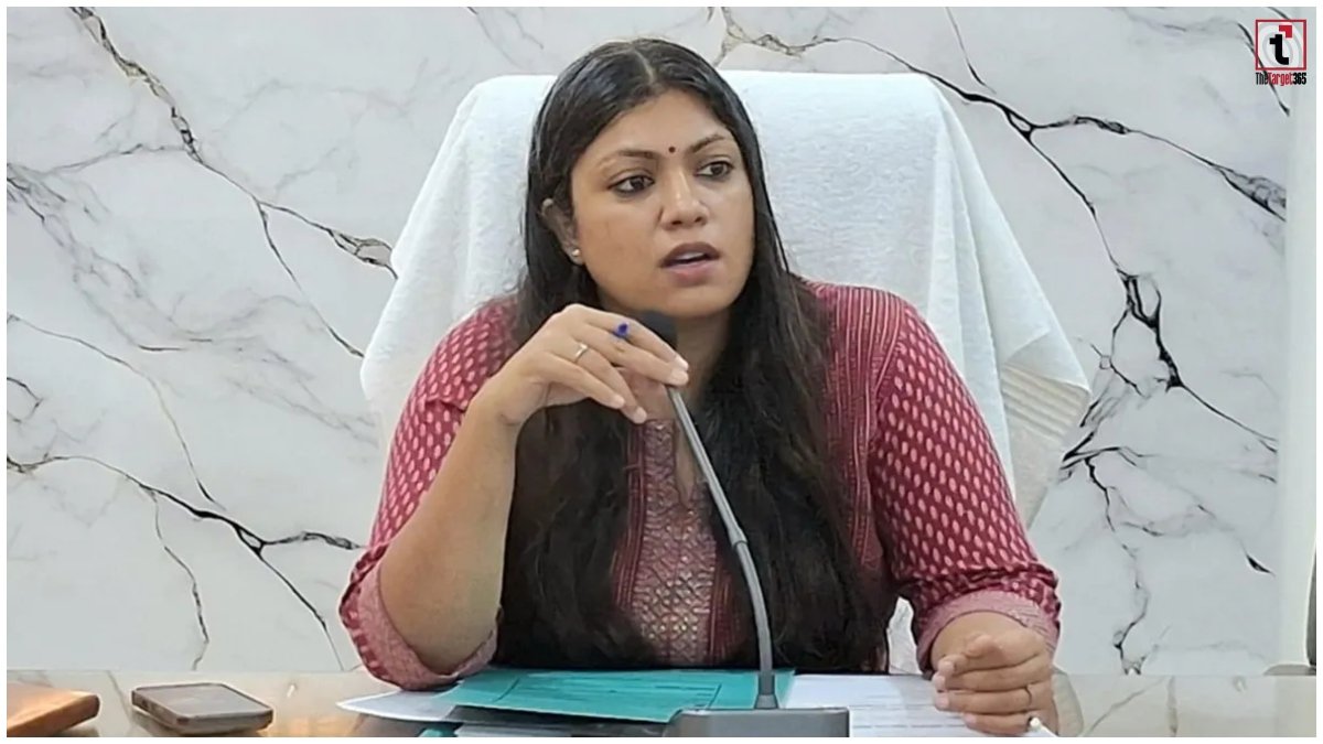 Noida DM Medha Roopam