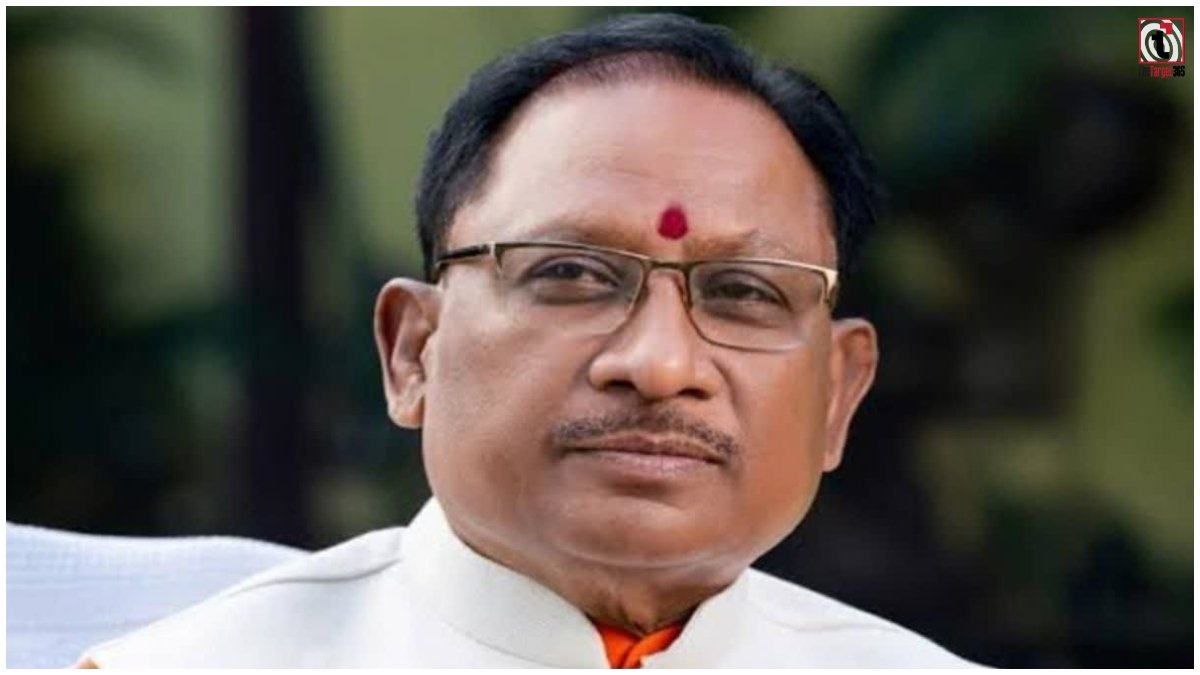 CG News: छत्तीसगढ़ में लापरवाह अधिकारियों पर सरकार सख्त, दो पर FIR और तहसीलदार निलंबित