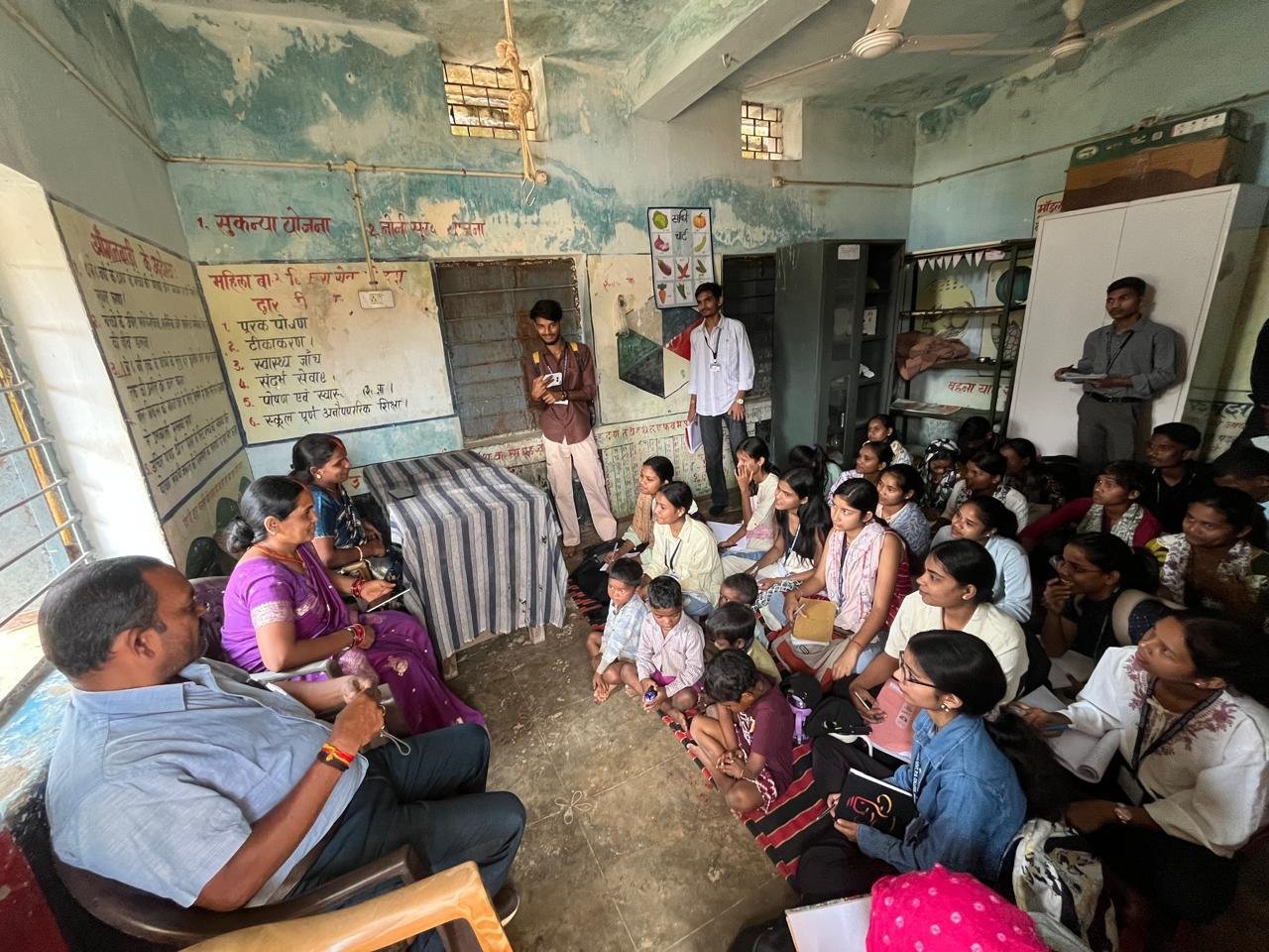 Youth Leadership : ग्रामीण विकास और पंचायत व्यवस्था को करीब से समझने कुन्नी पहुंचे महाविद्यालय के विद्यार्थी 1 TheTarget365 – देश-दुनिया की हर खबर