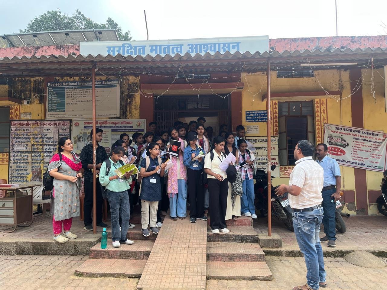Youth Leadership : ग्रामीण विकास और पंचायत व्यवस्था को करीब से समझने कुन्नी पहुंचे महाविद्यालय के विद्यार्थी 2 TheTarget365 – देश-दुनिया की हर खबर