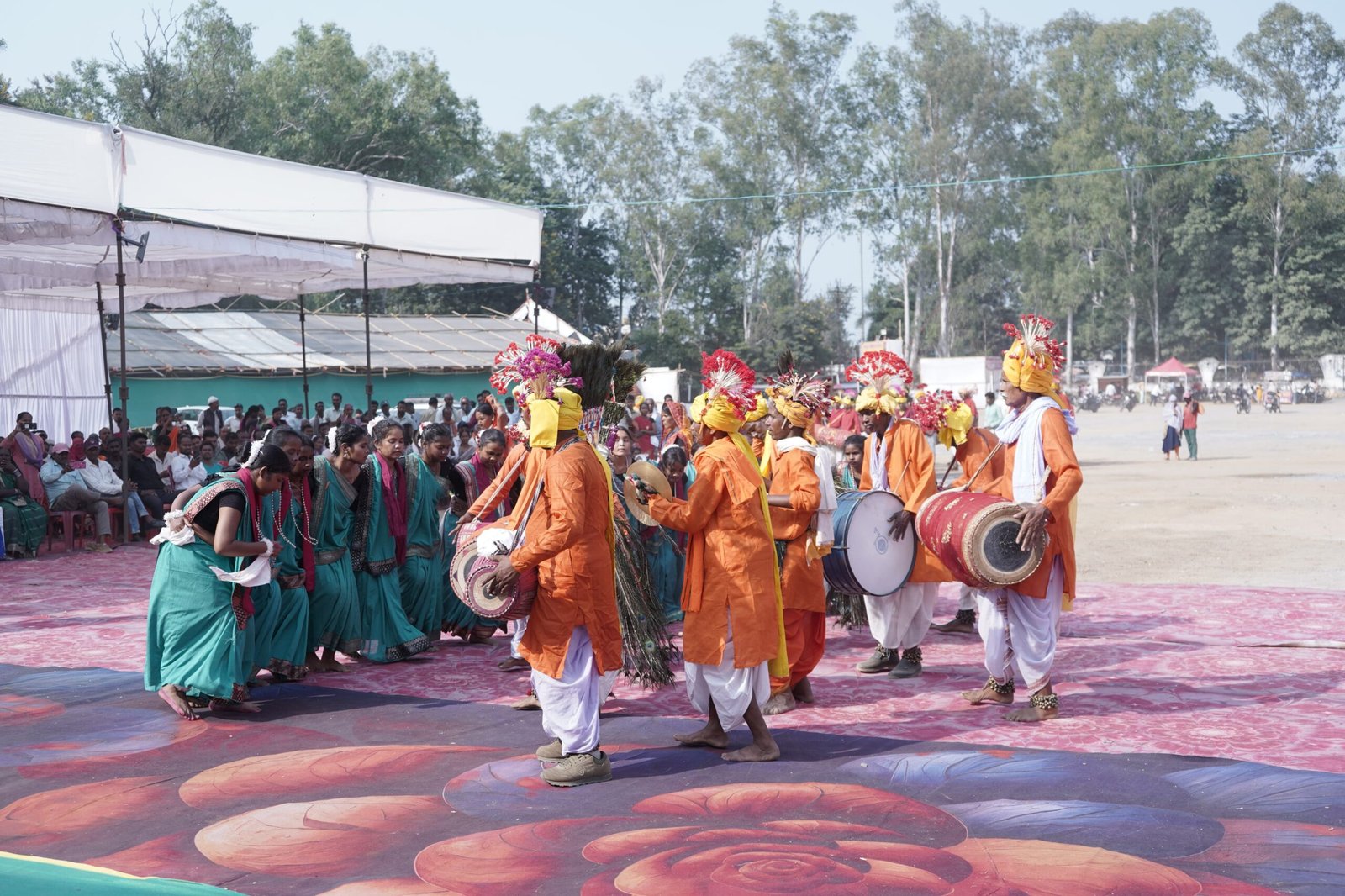 Ambikapur News : अम्बिकापुर की लोक नृत्य प्रतियोगिता में कौन बना विजेता? जानिए दोनों वर्गों के परिणाम 5 TheTarget365 – देश-दुनिया की हर खबर
