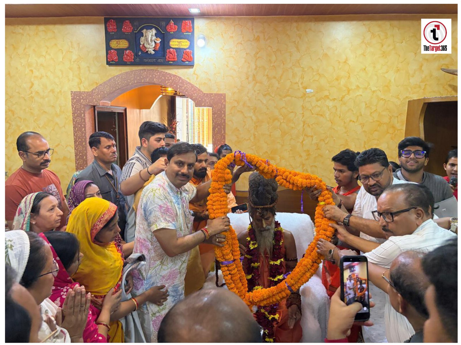 Ambikapur News : अंबिकापुर पहुंचे सद्गुरु श्री रितेश्वर जी महाराज, देवेश्वर कॉलोनी में किया रात्रि विश्राम