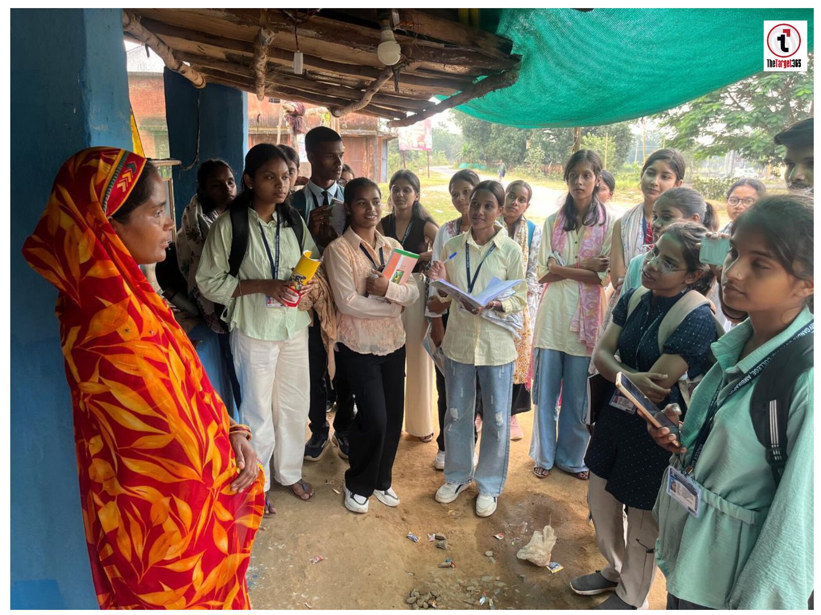 Youth Leadership : ग्रामीण विकास और पंचायत व्यवस्था को करीब से समझने कुन्नी पहुंचे महाविद्यालय के विद्यार्थी