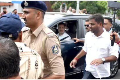 Rahul Gandhi Convoy Accident