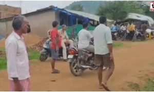 Balrampur Teacher Murder: जमीन विवाद में शिक्षक की हत्या, विरोध में आरोपियों का घर फूंका