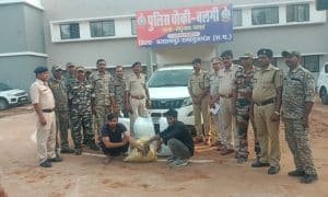 लग्जरी वाहन से 47 किलो गांजा जब्त, 2 आरोपी गिरफ्तार