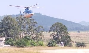 ब्रेकिंग: भाजपा के हेलिकॉप्टर से सामरी विधानसभा पहुंचे कांग्रेस विधायक