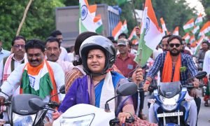 Har Ghar Tiranga Campaign : हर घर तिरंगा अभियान में मंत्री लक्ष्मी राजवाड़े का जोश, स्कूटी रैली से पैदल मार्च तक दिखी देशभक्ति