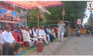 गैस की बढ़ती कीमतों पर कांग्रेस का हल्ला बोल, महंगाई के खिलाफ सरगुजा में जोरदार धरना प्रदर्शन