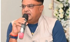 Ambikapur News :  एसएसपी राजेश अग्रवाल के नाम से बनी फर्जी फेसबुक आईडी, साइबर ठग सक्रिय; लोगों से मोबाइल नंबर मांगकर कर रहे ठगी की कोशिश