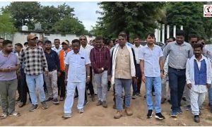 CEO Controversy : सरपंच संघ ने खोला मोर्चा, कलेक्टर को सौंपा ज्ञापन, सात दिन में कार्रवाई नहीं हुई तो धरना-प्रदर्शन की चेतावनी