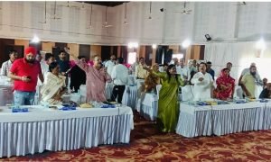 Ambikapur Nagar Nigam : सामान्य सभा में हंगामा, ऑडियो विवाद पर भिड़े सत्ता-विपक्ष; कांग्रेस पार्षदों ने किया सदन का बहिष्कार