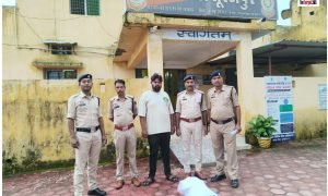 Surajpur News : 4.9 किलो गांजा के साथ आरोपी गिरफ्तार, 2.50 लाख का गांजा जब्त