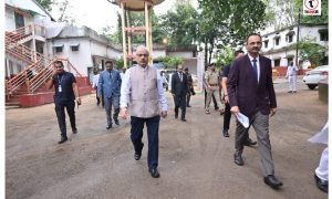 Ambikapur News : अंबिकापुर जिला न्यायालय का मुख्य न्यायाधीश रमेश सिन्हा ने किया निरीक्षण, व्यवस्थाओं का लिया जायजा