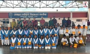 Ambikapur News : नवोदय विद्यालय पहुंचे खालिबा स्कूल के 40 विद्यार्थी, 3D प्रिंटिंग और अटल टिंकरिंग लैब ने खींचा ध्यान