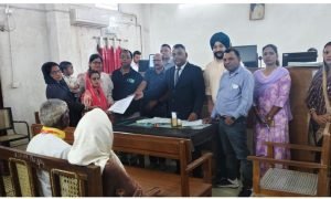 National Lok Adalat : तीन हजार से अधिक लंबित प्रकरणों का निराकरण, 22.50 लाख रुपये के मुआवजे पर हुआ समझौता