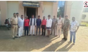 Surajpur News : महिला की मौत के बाद बवाल, क्रेशर प्लांट और मशीनों में आगजनी के मामले में 6 गिरफ्तार