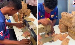 Somalia Torn Currency